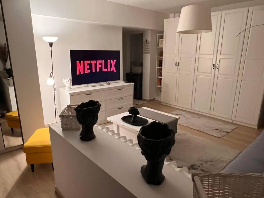 Modern & Cozy 2 Rooms Apartment Bucarest Esterno foto