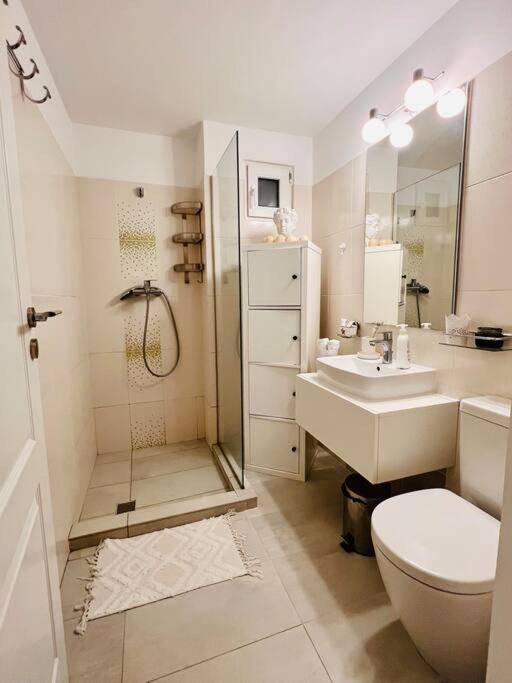 Modern & Cozy 2 Rooms Apartment Bucarest Esterno foto